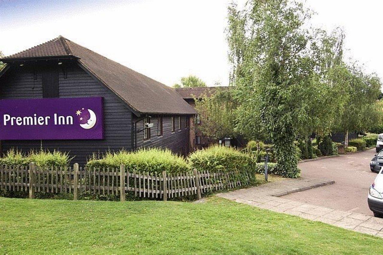 Premier Inn Тонбридж Екстериор снимка